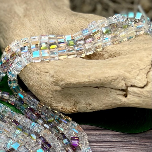 50 Austrian Crystals Cube Beads AB Clear & Purple Green Colored DIY Mixed Lot - Picture 15 of 17